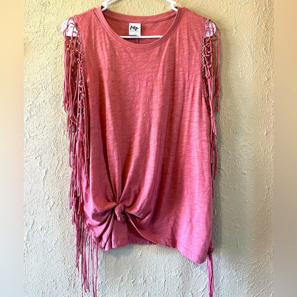 Side fringe sleeveless mauve top